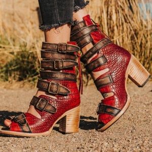 Freebird by Steven - Bond Red Croco